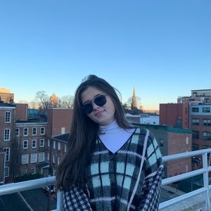 Meet your Posher, Emma